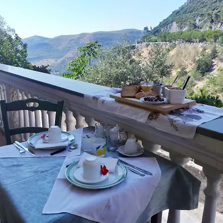 Le Terrazze Sul Pollino 치비타