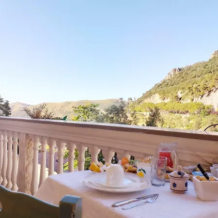 Le Terrazze Sul Pollino Bed and breakfast 3*